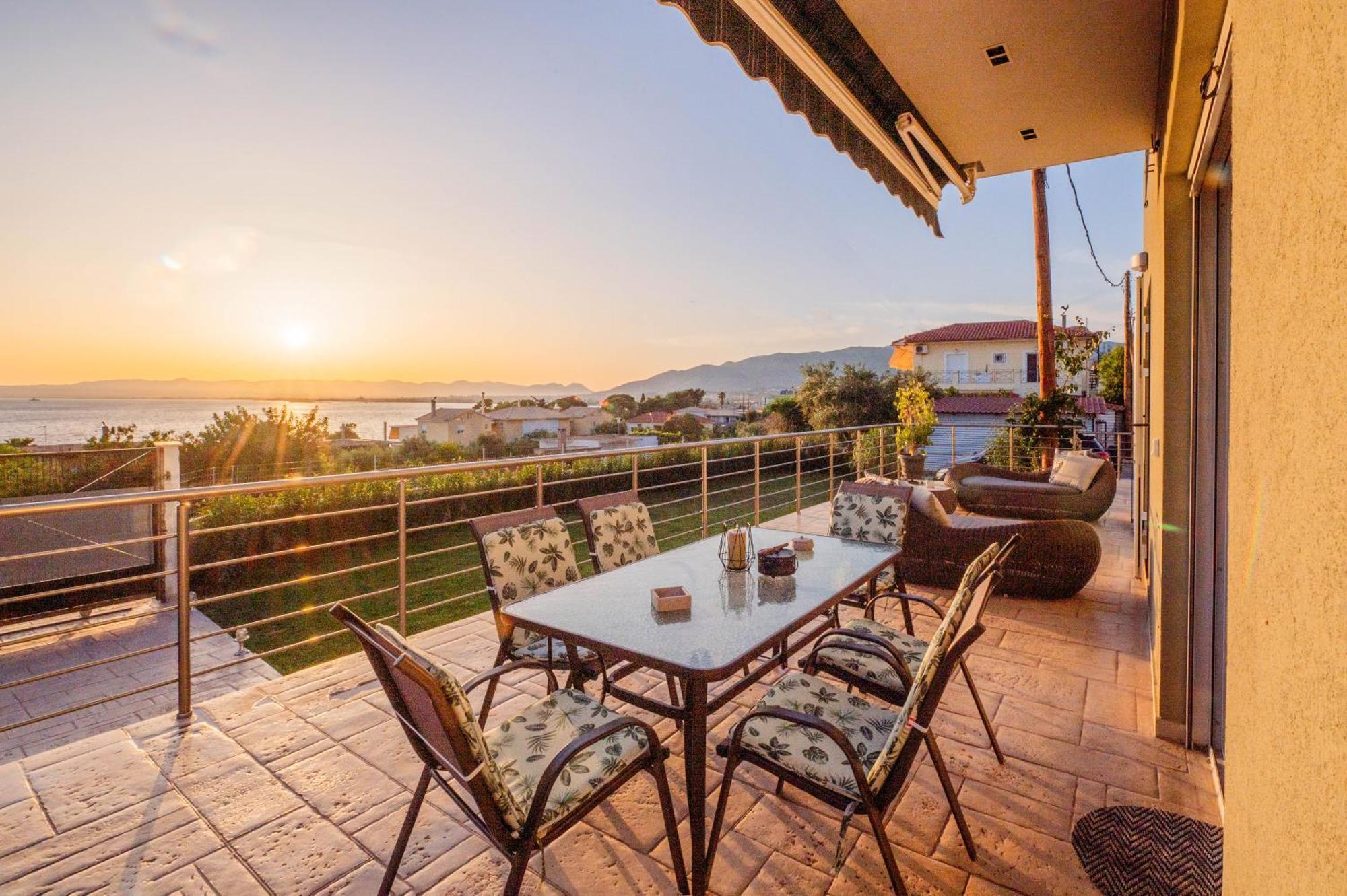 Thea Seaview Luxury Living Villa Kalamata Exteriör bild