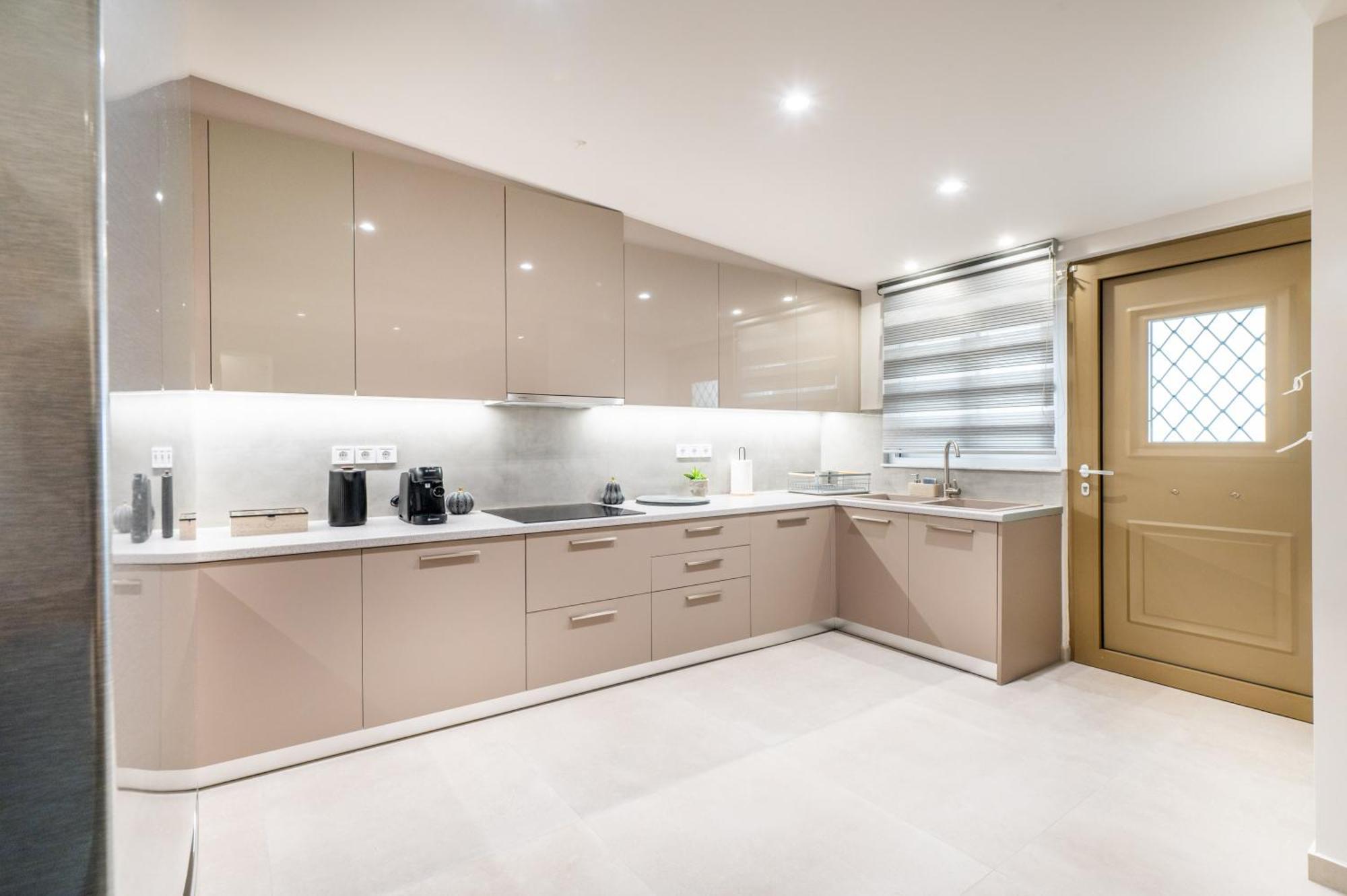 Thea Seaview Luxury Living Villa Kalamata Exteriör bild