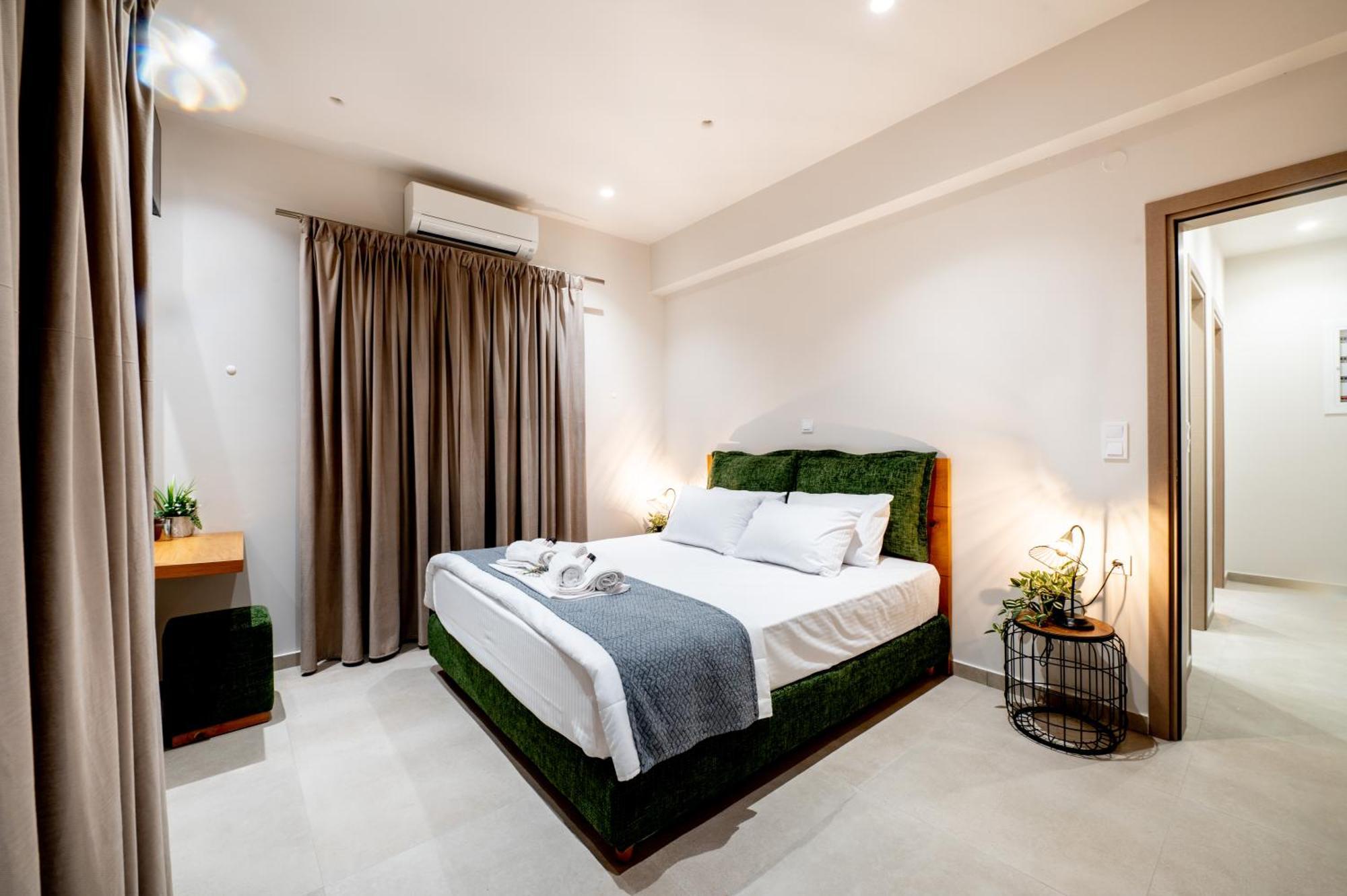Thea Seaview Luxury Living Villa Kalamata Exteriör bild