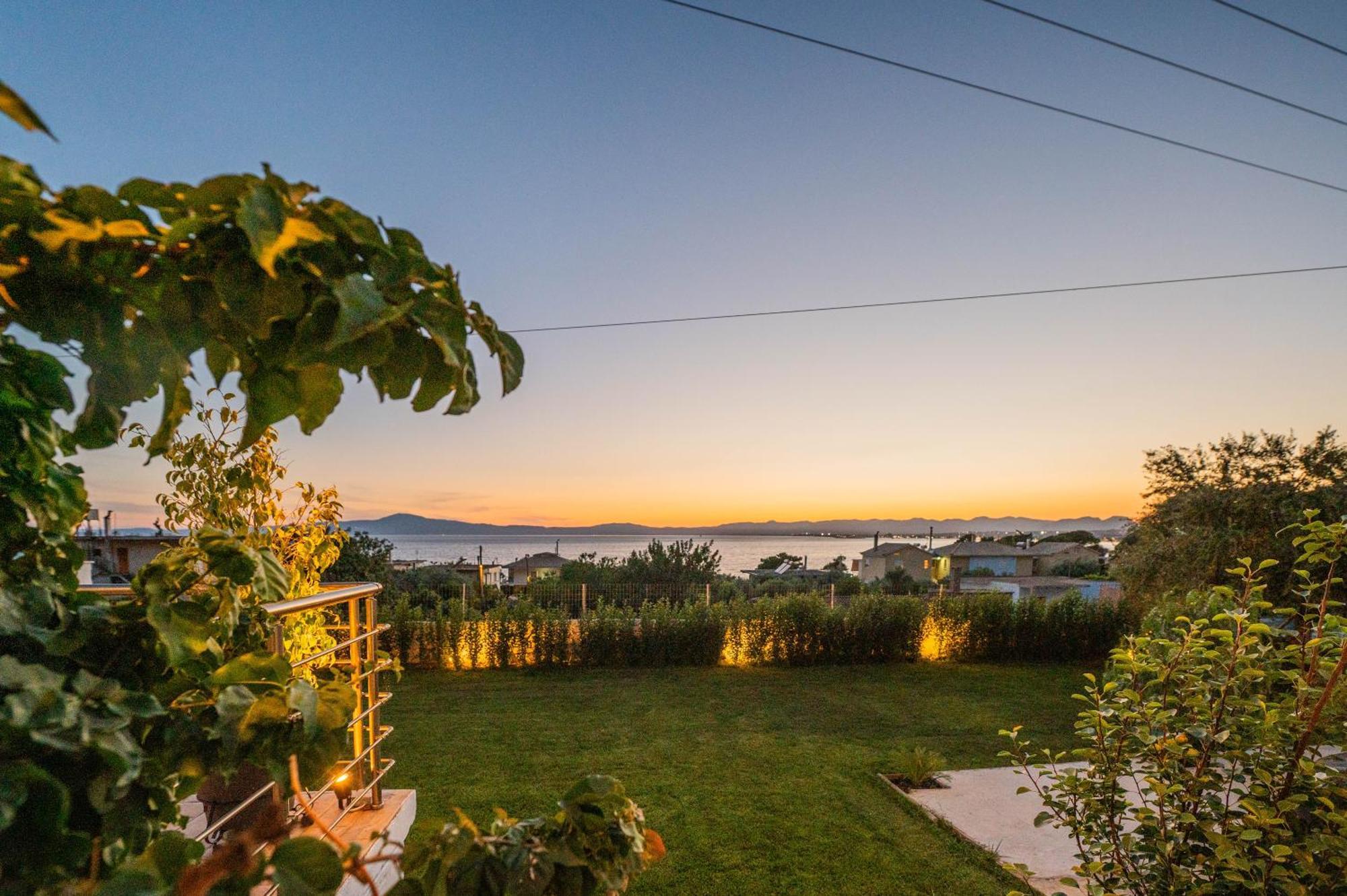 Thea Seaview Luxury Living Villa Kalamata Exteriör bild