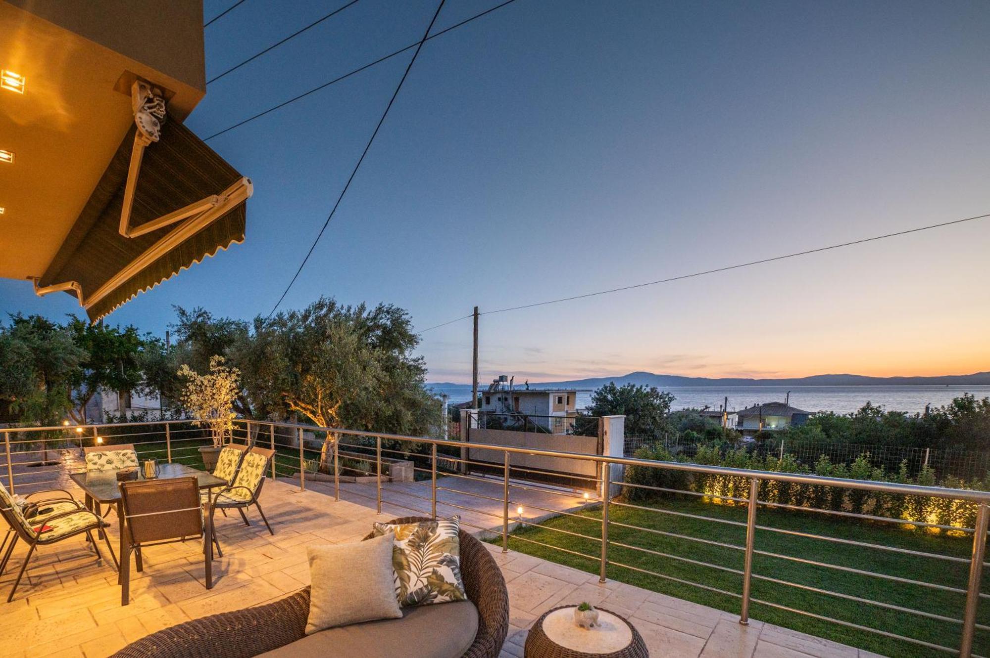 Thea Seaview Luxury Living Villa Kalamata Exteriör bild